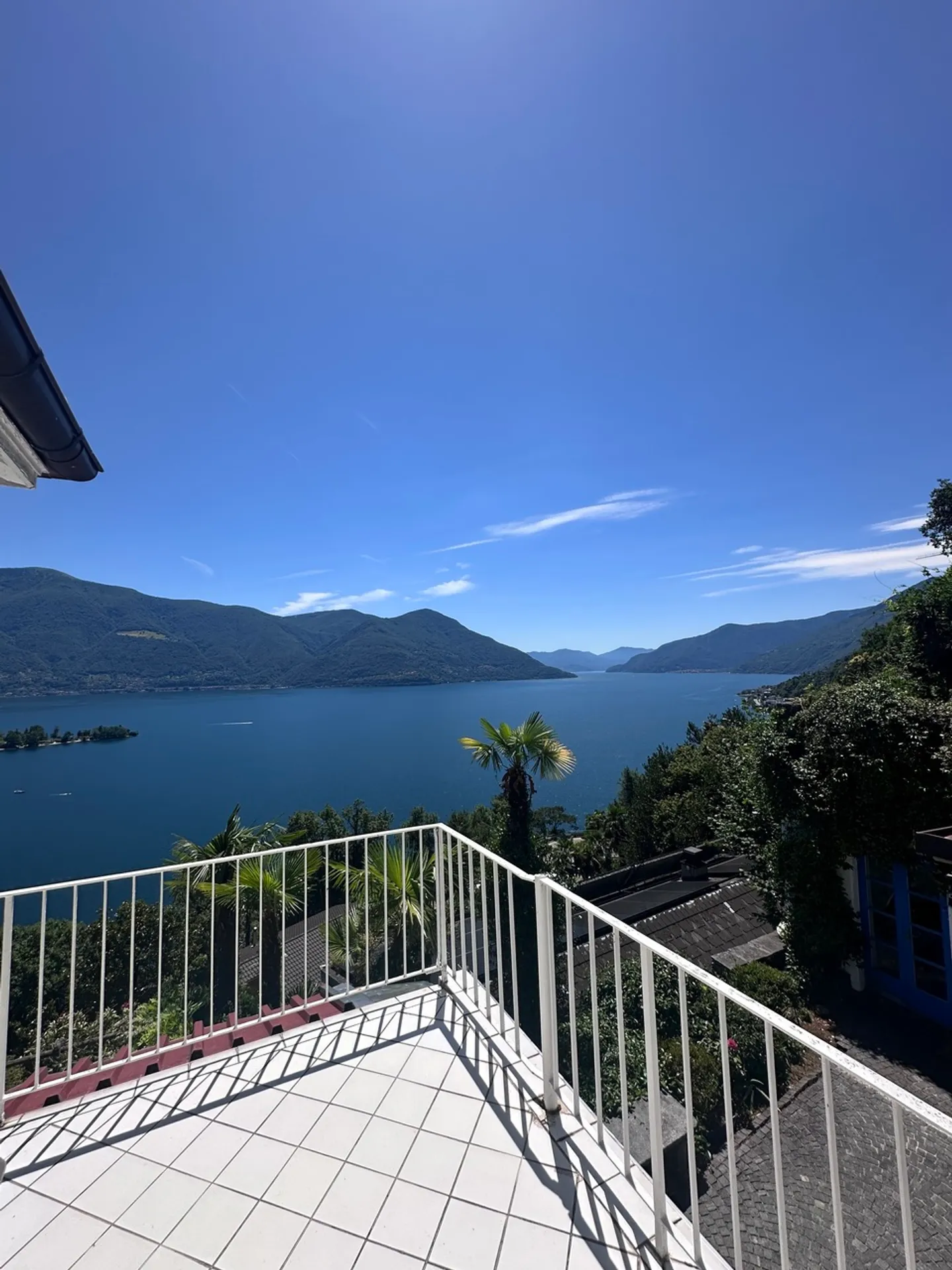 Unique Villa with Panoramic Views - Photo 9 of 39