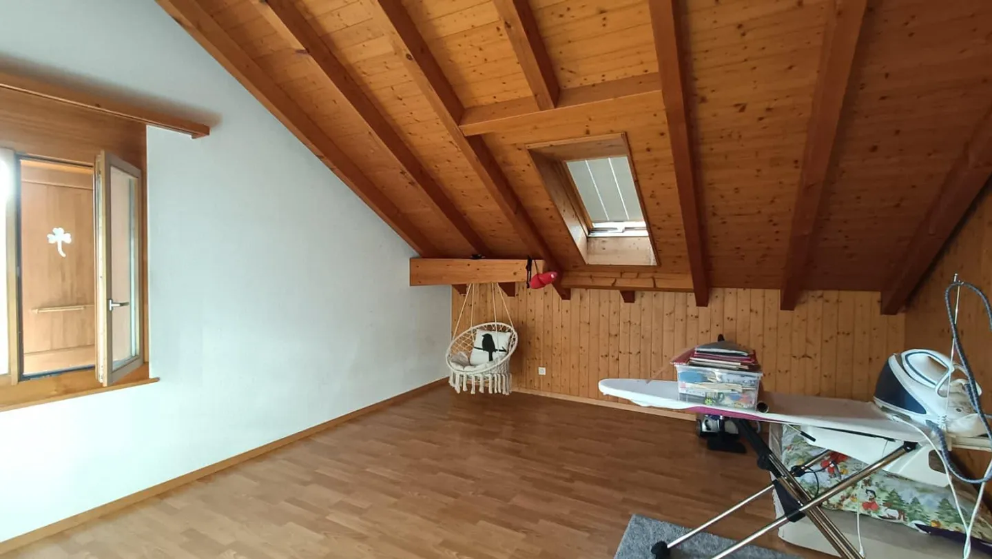 Grand, lumineux appartement en attique/maisonette de 5,5 pièces - Photo 7 sur 10