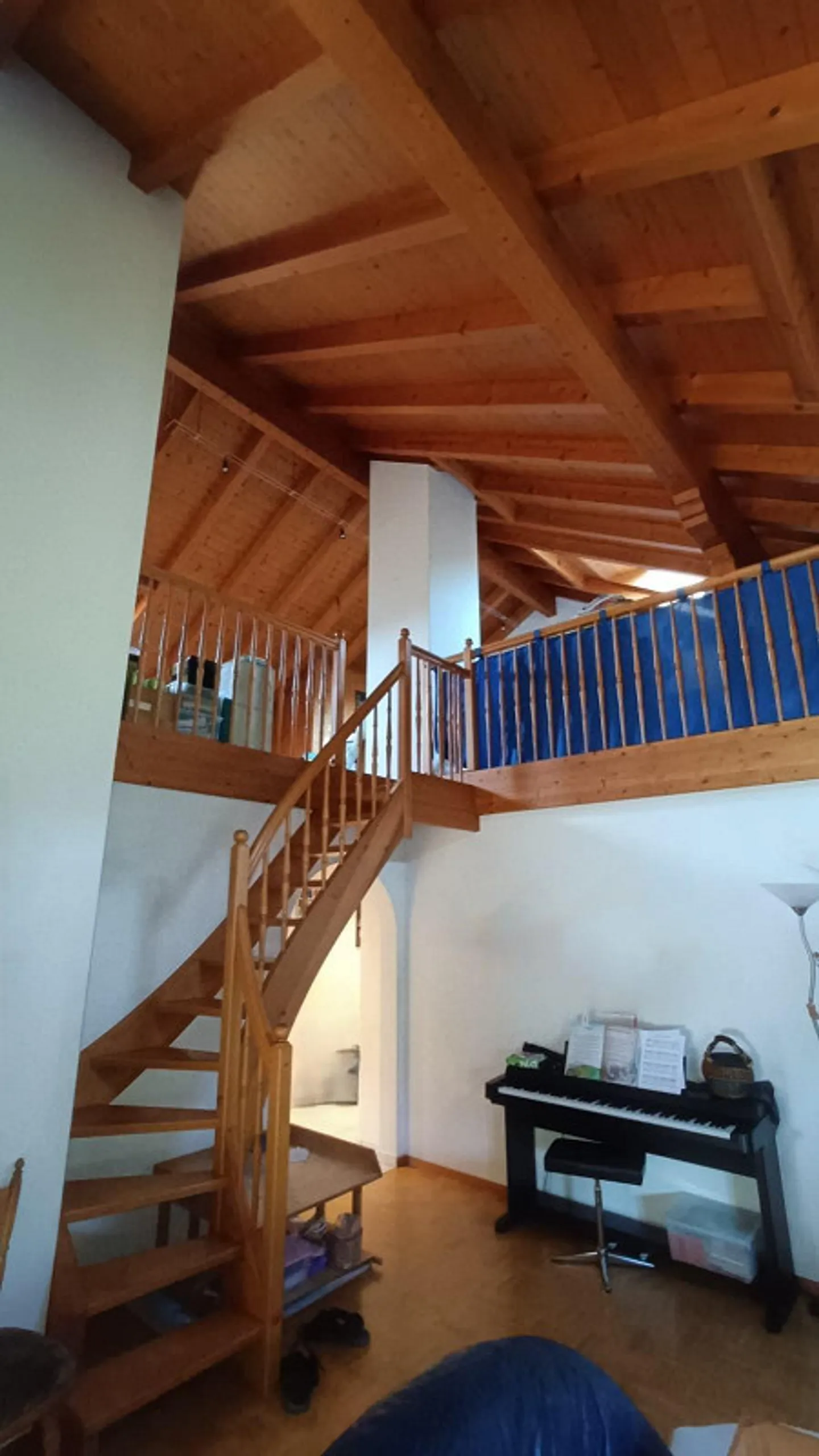 Grand, lumineux appartement en attique/maisonette de 5,5 pièces - Photo 4 sur 10