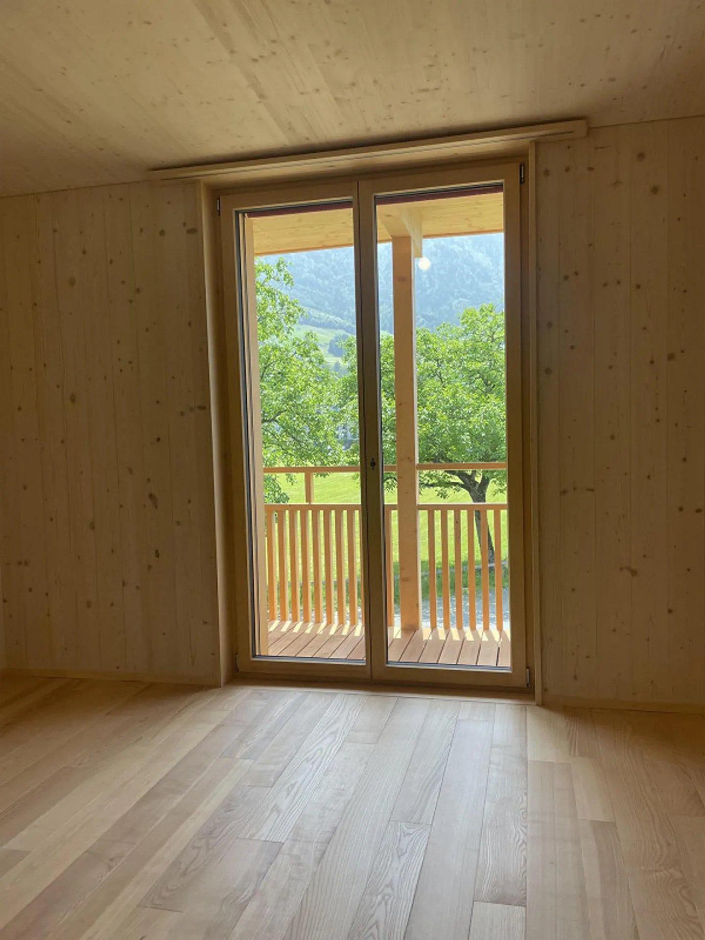 Idyllisches Holzhaus - Foto 10 von 23