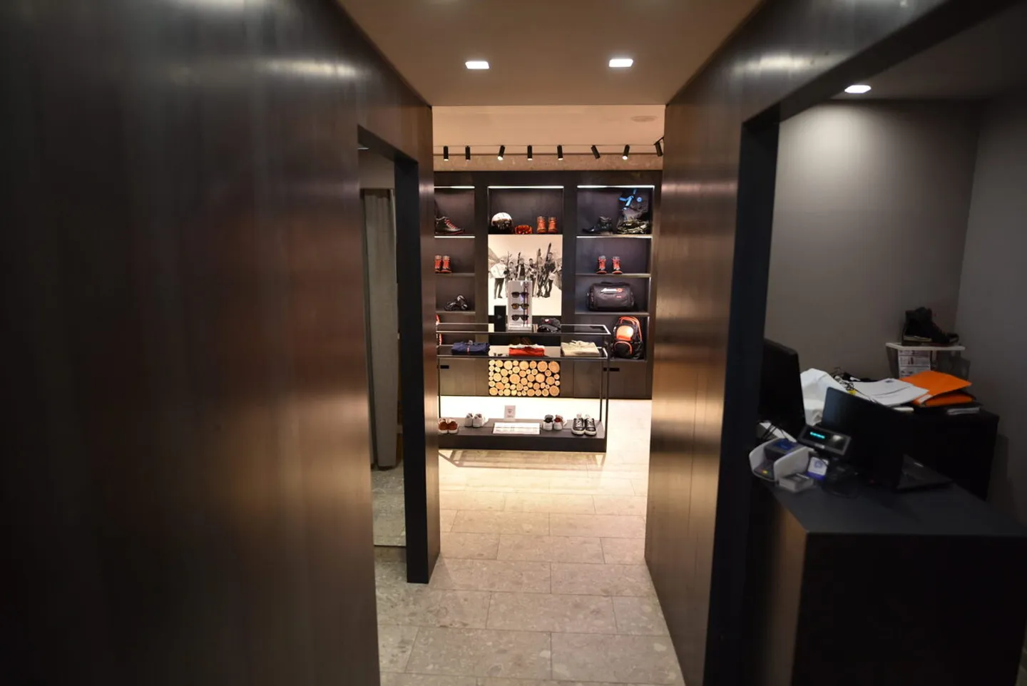 In affitto, superbo spazio commerciale nel cuore di Crans - Foto 7 di 10