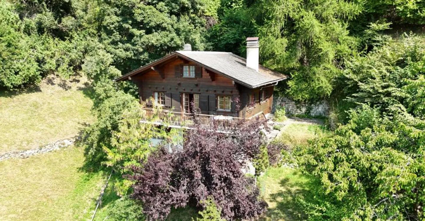 Chalet Charmant à Isérables - Photo 1 sur 13