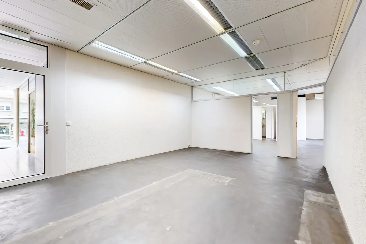 Gewerbefläche in Montreux - Foto 2 von 7