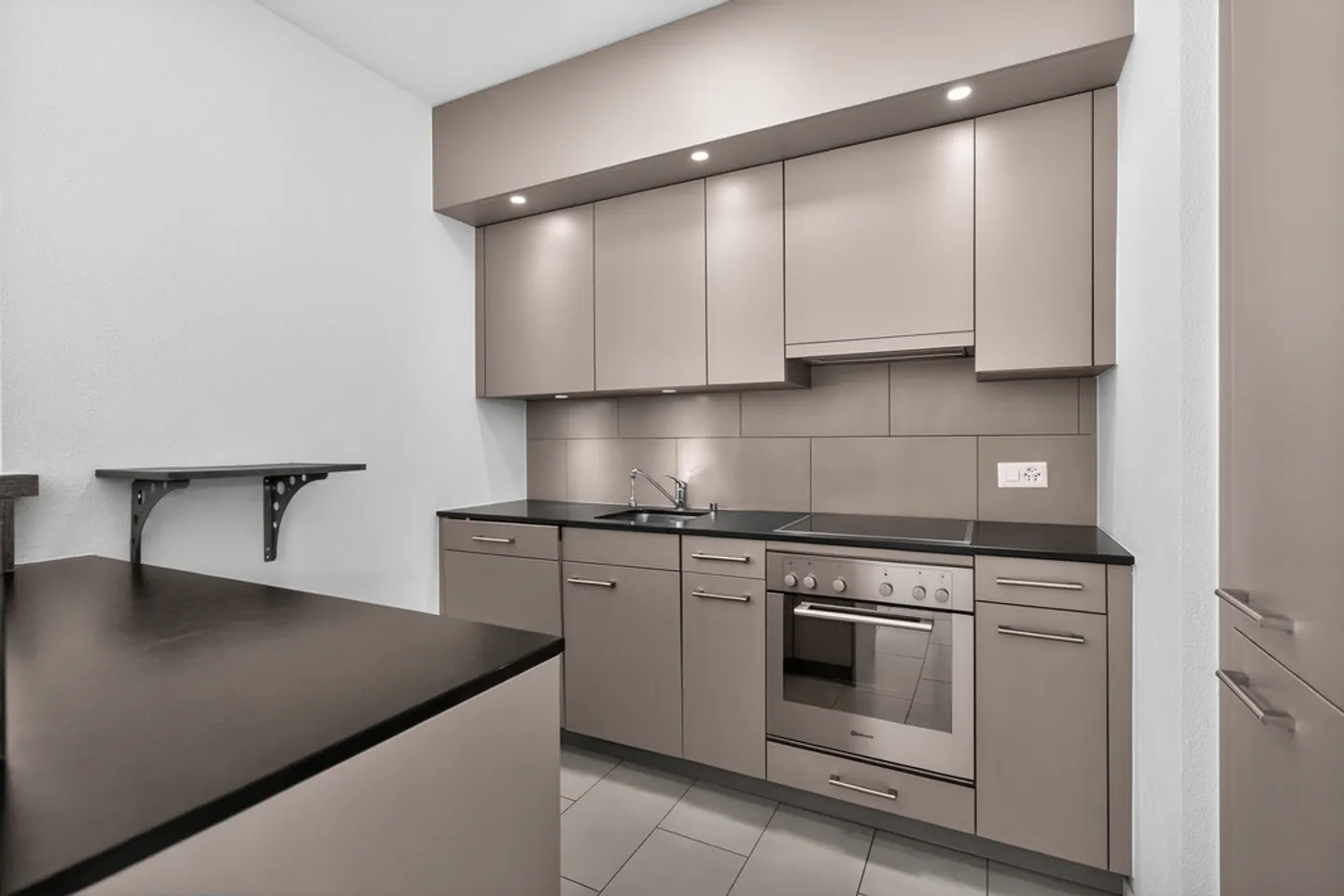 Appartement spacieux à Paudex - Photo 2 sur 8