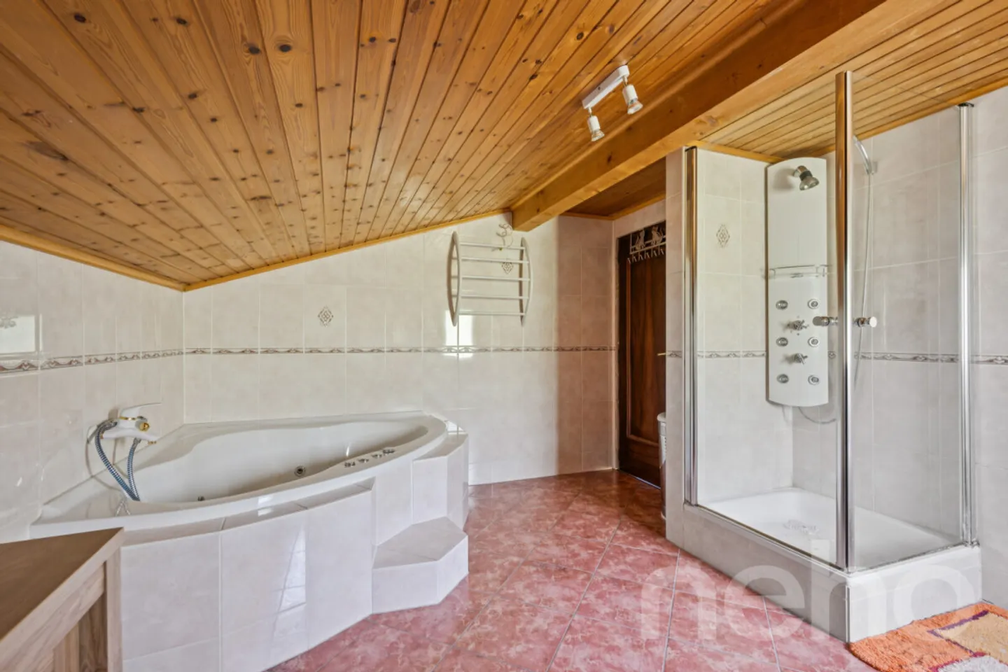 Chalet 8.5 + Studio und unverbauter Blick in einer gut gelegenen ruhigen Gegend - Foto 10 von 12