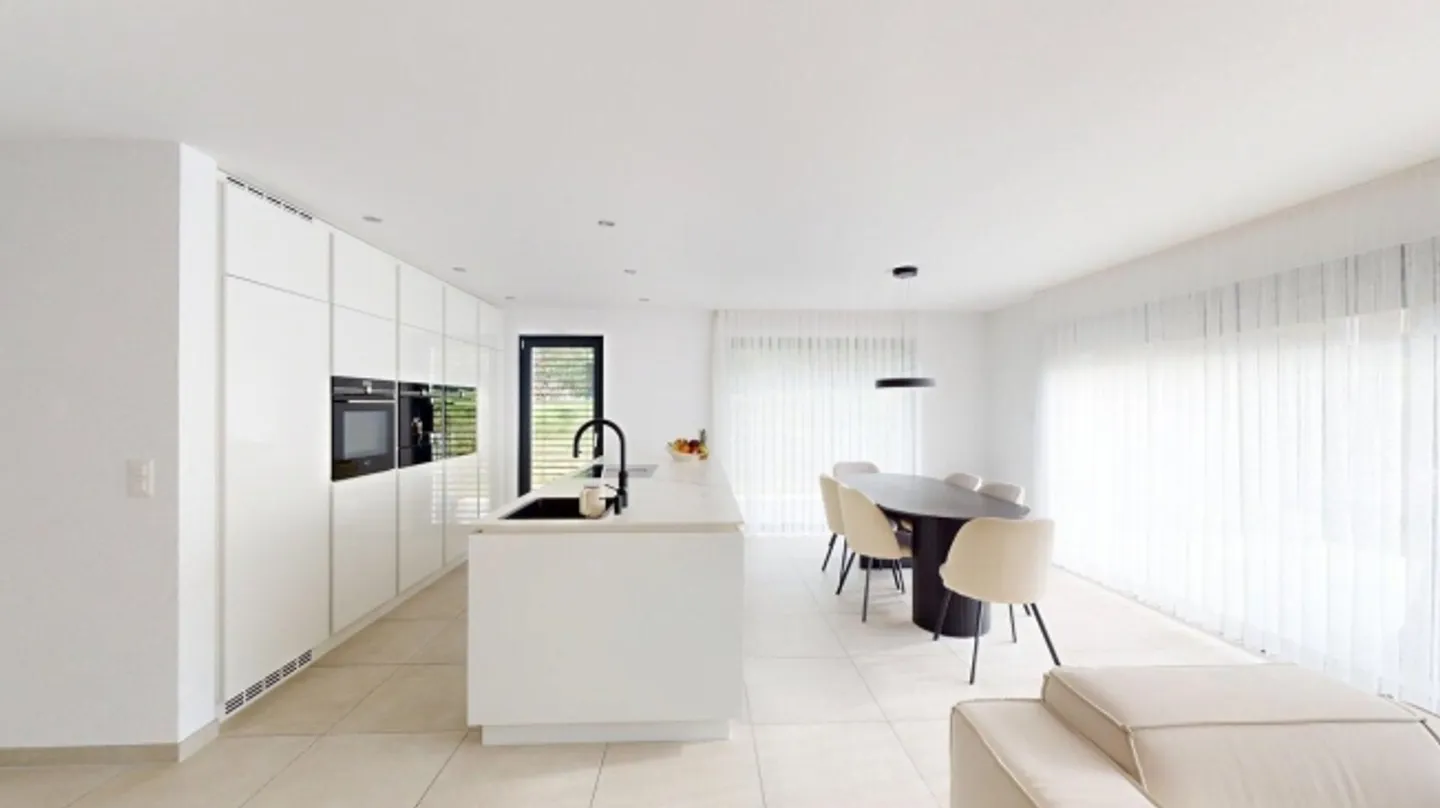 Modern Living with Style and Comfort - Photo 7 of 16