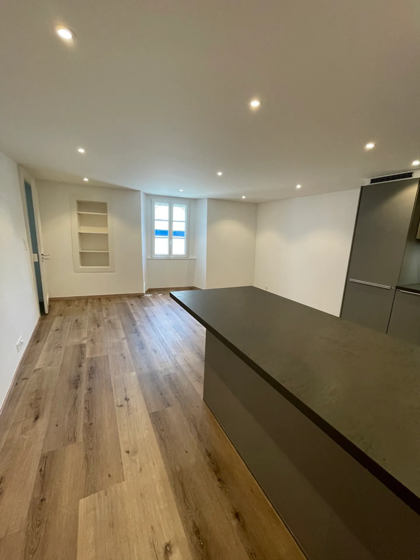 2.5 Room Apartment - Photo 4 of 7