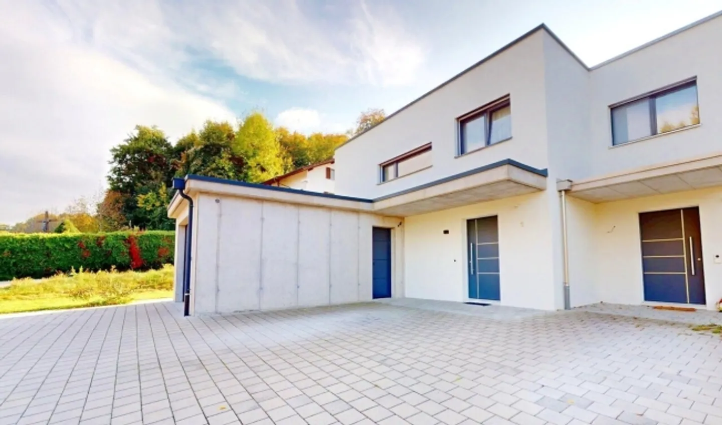 Modern Living with Style and Comfort - Photo 16 of 16