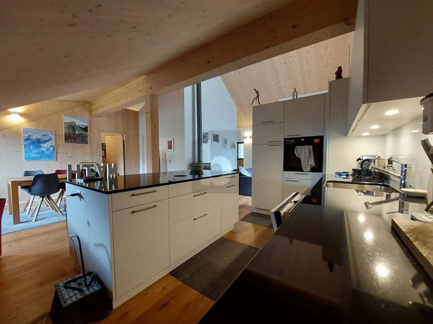 Stilvolles Penthouse mit Terrasse - Foto 2 von 6