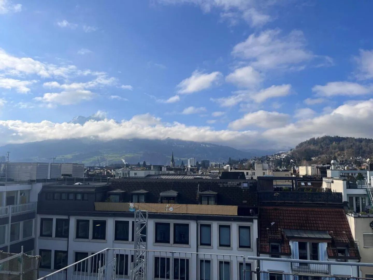 Prima occupazione appartamento mansardato nella Neustadt - Foto 2 di 3