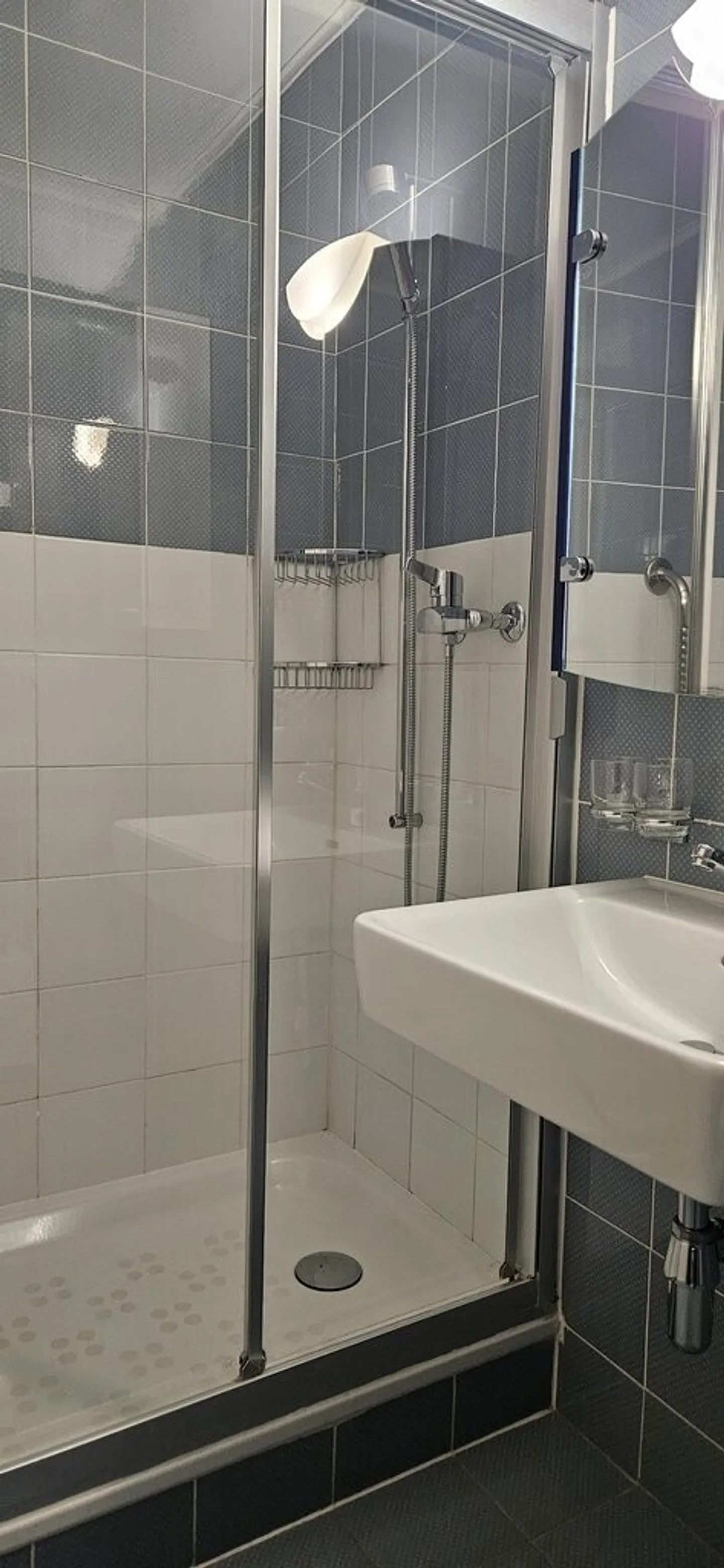 Magnificent 2.5-room apartment with panoramic view - Photo 8 of 10