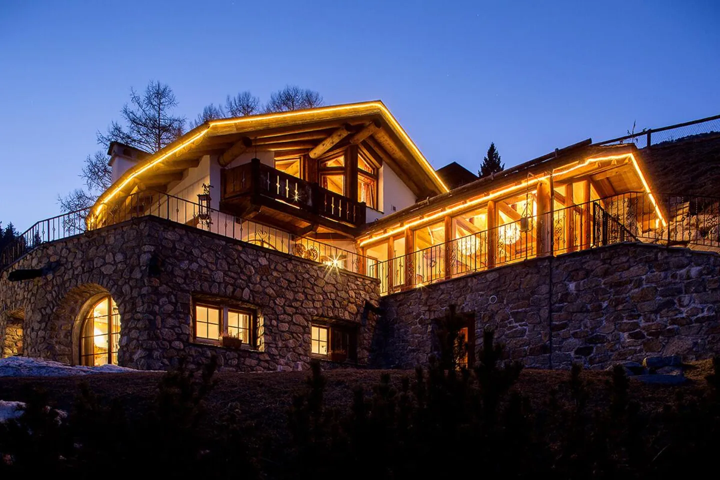 La Punt Chamues-ch: 10-Room Villa with Mountain View and 5 Parking Spaces - Photo 6 of 6