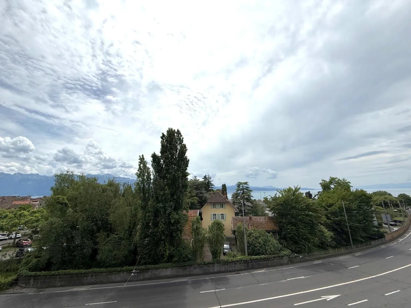 Charming Studio with Lake View - Photo 1 of 4