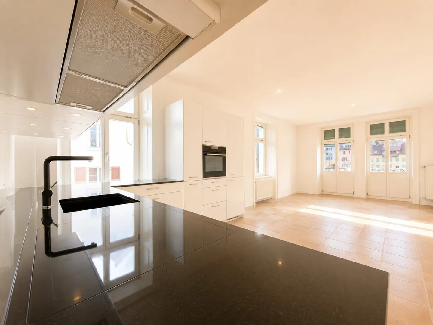Charmant appartement 4.5 pièces rénové avec garage - Foto 2 von 19