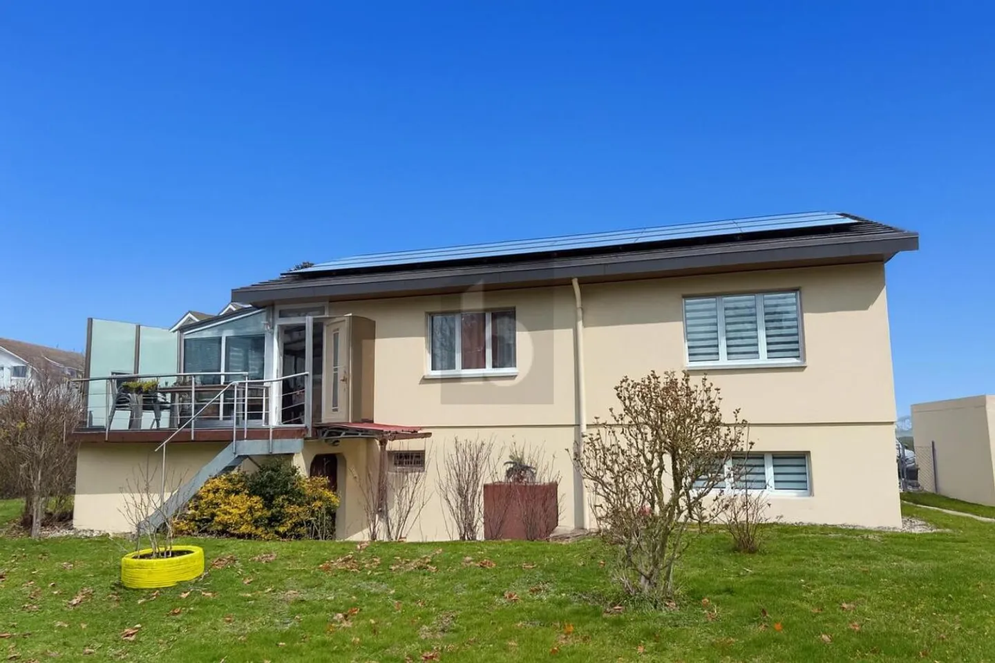 COMFORT, INTIMACY AND PRIVILEGED LIVING ENVIRONMENT - Photo 1 of 5