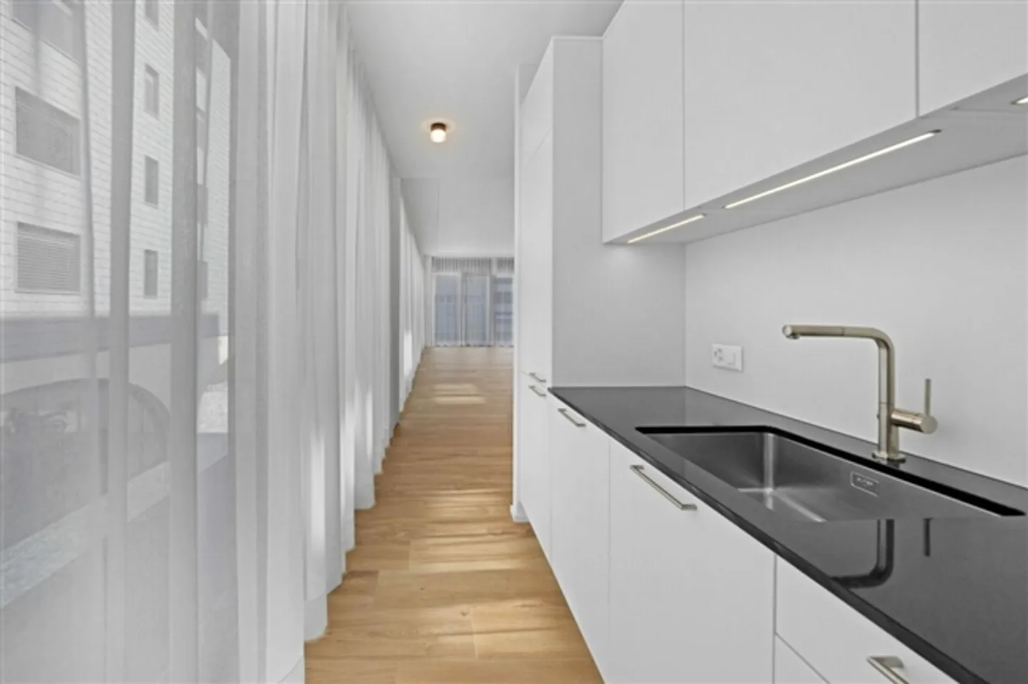 «Loft-Atelier möbliert mit 47 m² im 1. Obergeschoss» - Foto 3 von 6