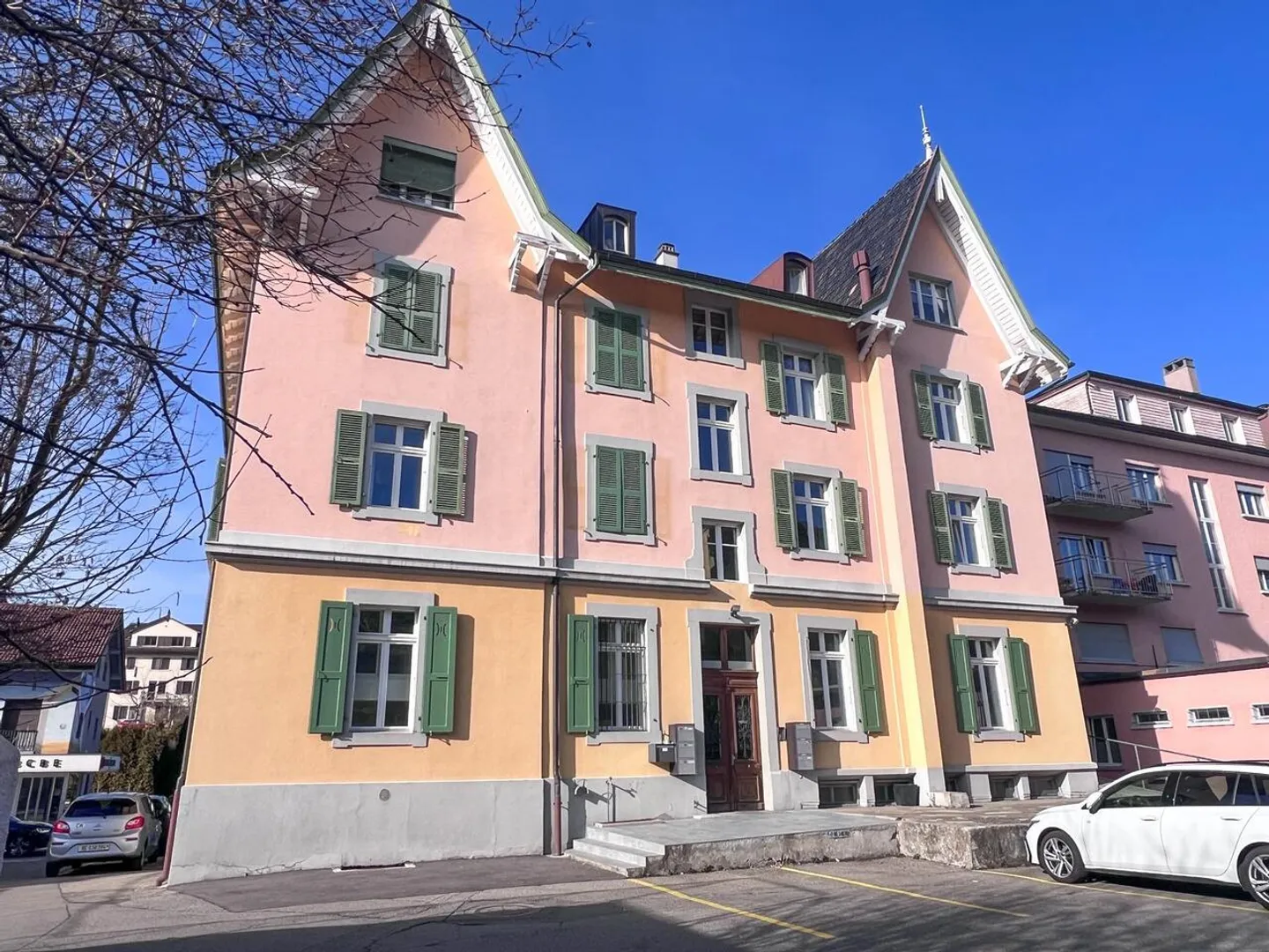 Charmant appartement 4.5 pièces rénové avec garage - Foto 13 von 19
