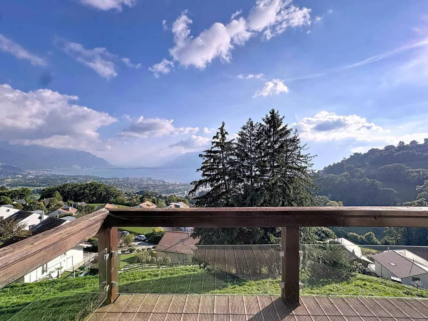 Superb 4.5 Room Apartment with Panoramic View - Photo 1 of 11