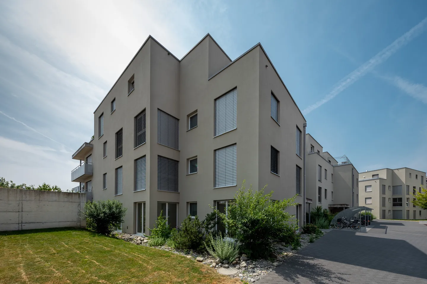 Grand appartement de grenier vous attend! - Photo 1 sur 8