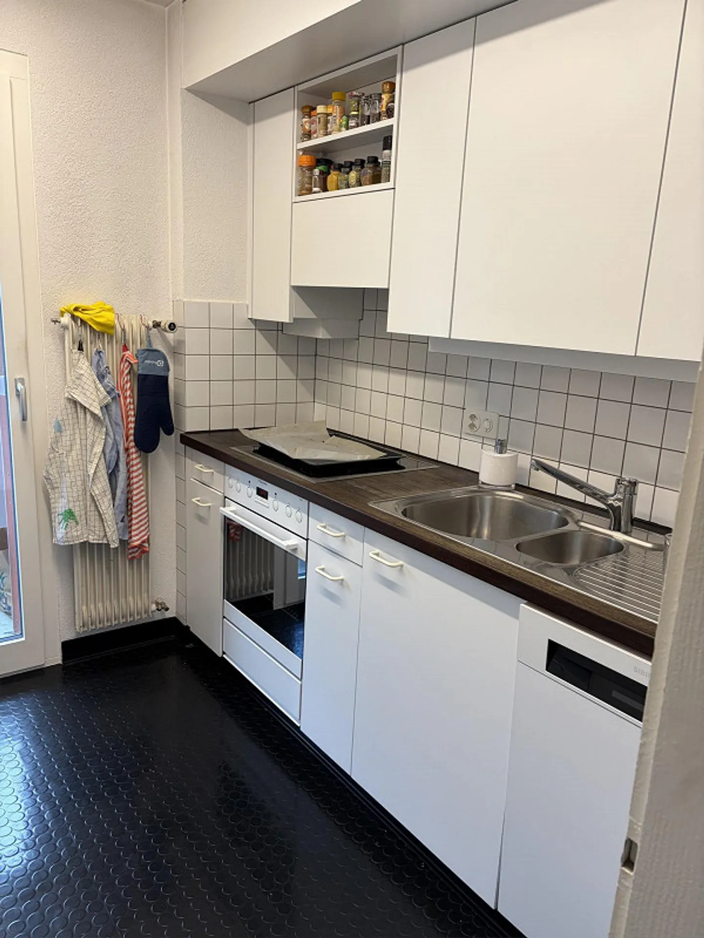 Beautiful and bright 3.5 room apartment in a quiet location - Photo 3 of 10