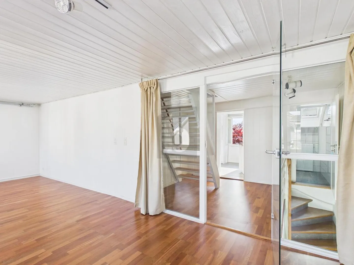 Helle Wohnung mit Seeblick - Foto 3 von 6