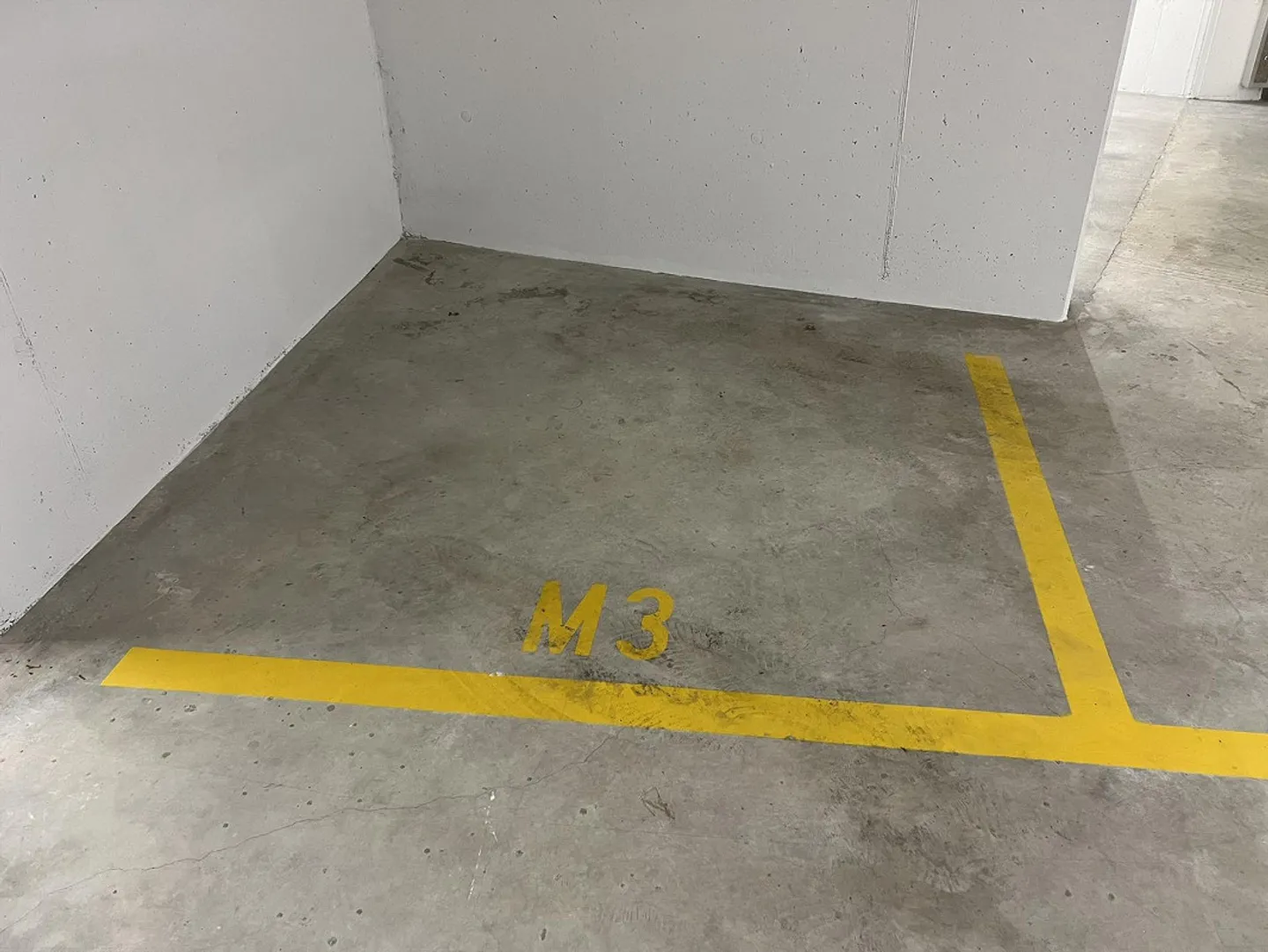 2 posti auto coperti per moto (opzionale anche per piccole auto) - Foto 3 di 5