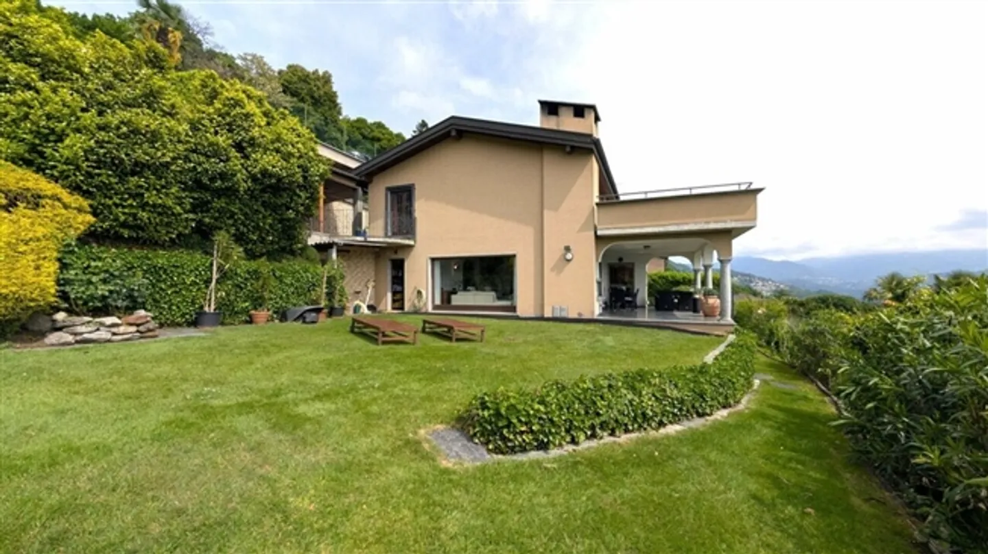 Élégance et intimité à quelques minutes de Lugano - Villa avec terrasse panoramique - Photo 9 sur 19