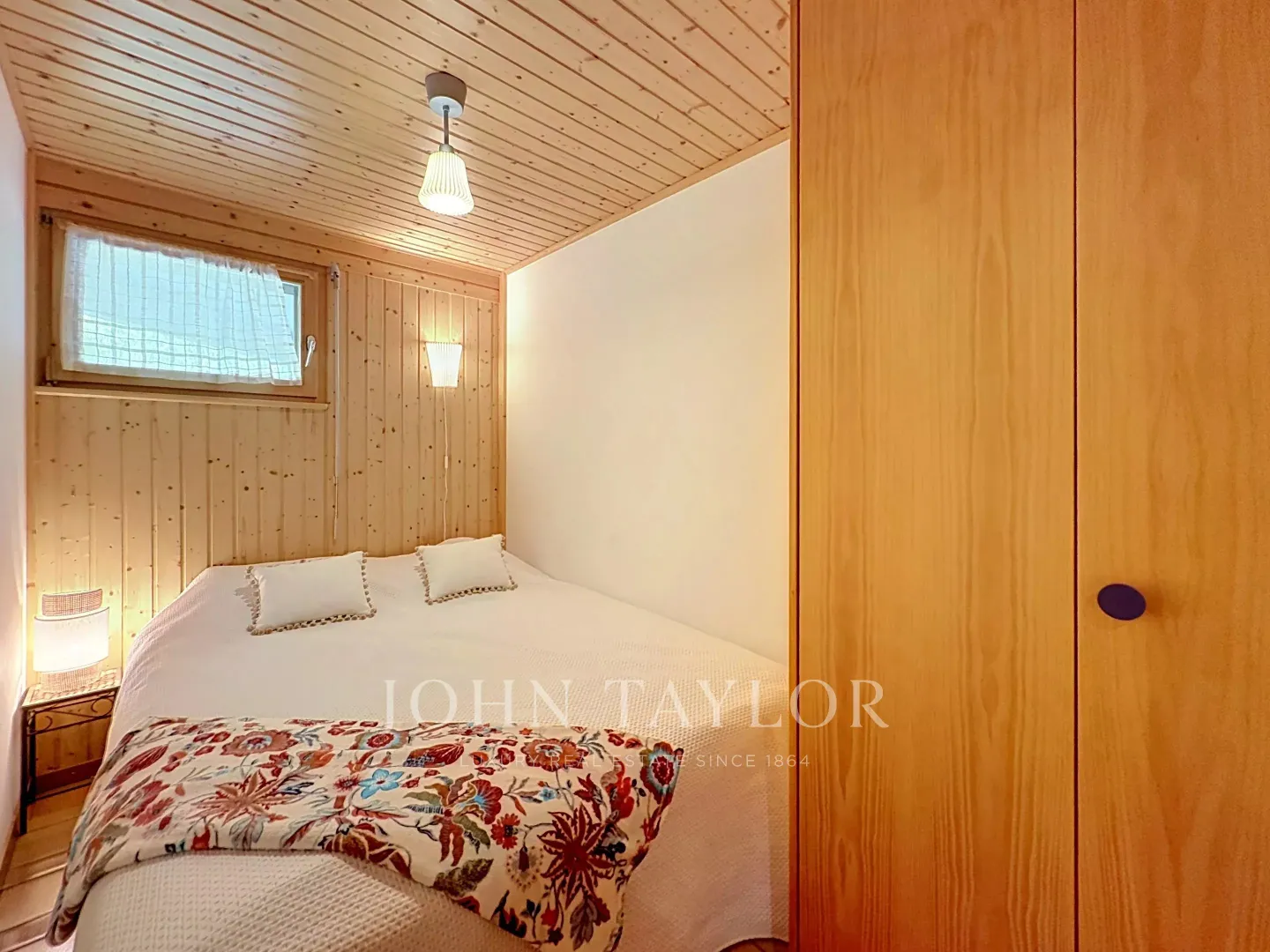 Condo for sale in Crans-Montana, Switzerland - Photo 7 of 11