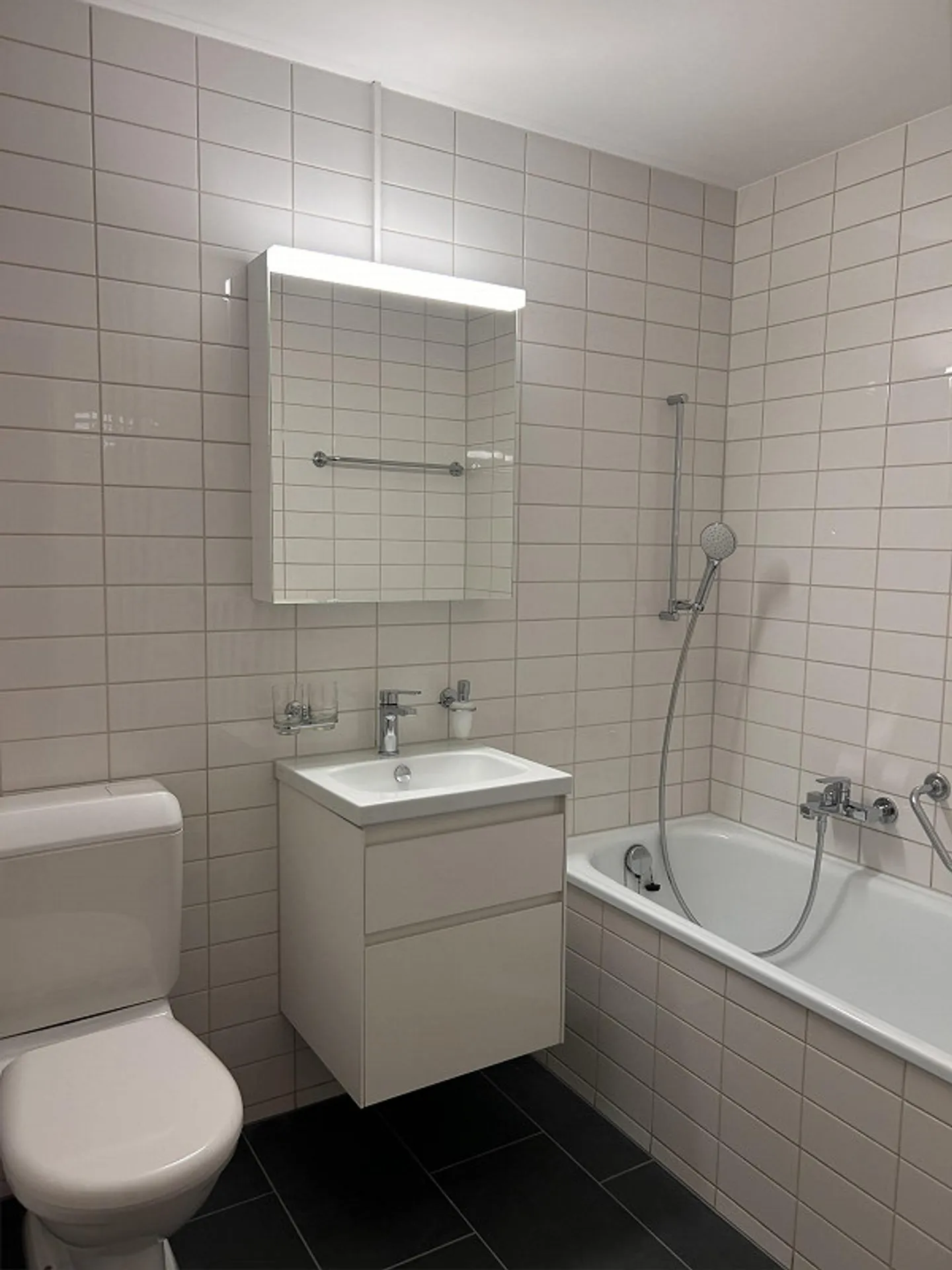 Appartement 3 pièces rénové dans le quartier Elfenau pour première location - Photo 18 sur 20