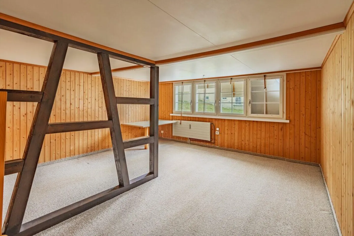Spacious 6.5-room single-family house with versatile space offerings - Photo 7 of 14