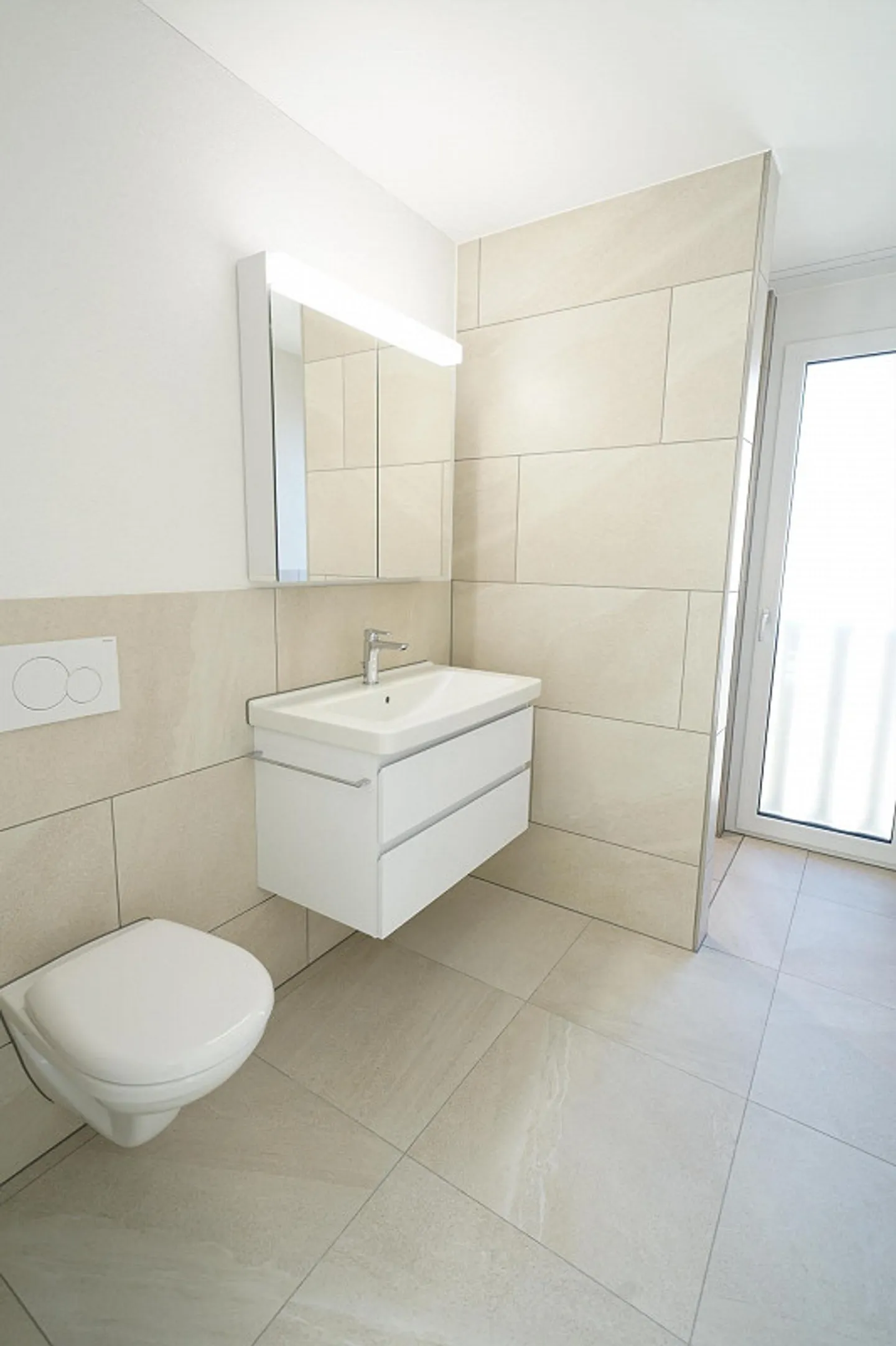 Appartamento moderno di 2,5 locali in una posizione tranquilla a Gutenswil - Foto 7 di 8