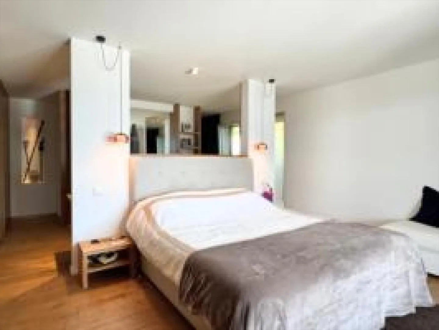 Magnificent high-end apartment with a breathtaking view - Photo 5 of 13