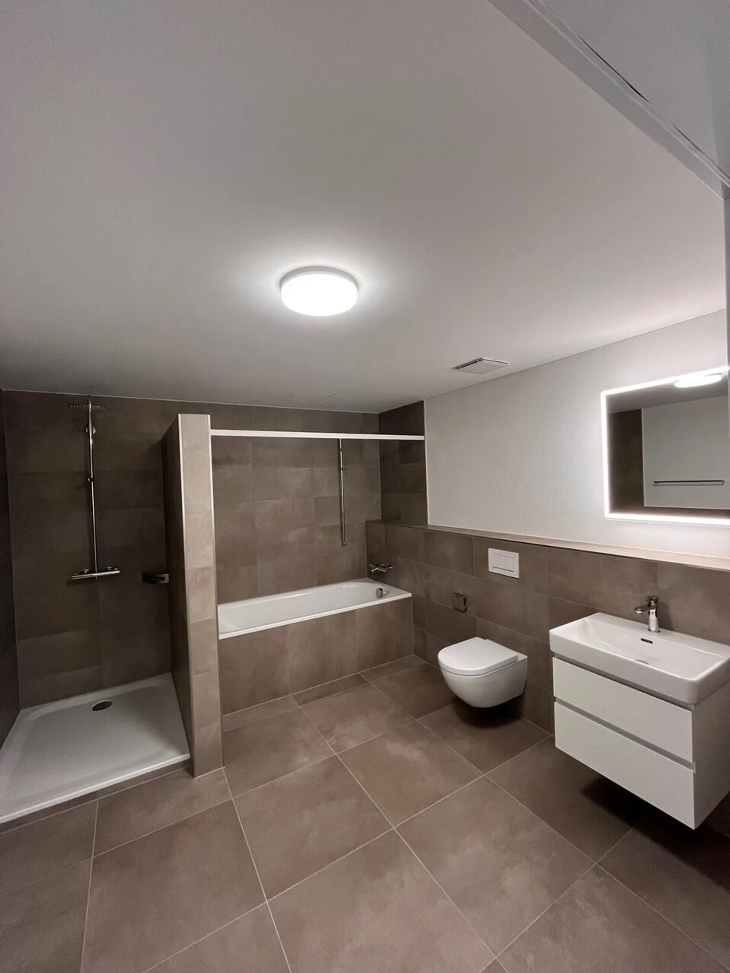 First rental in the heart of Lyss - Photo 5 of 5