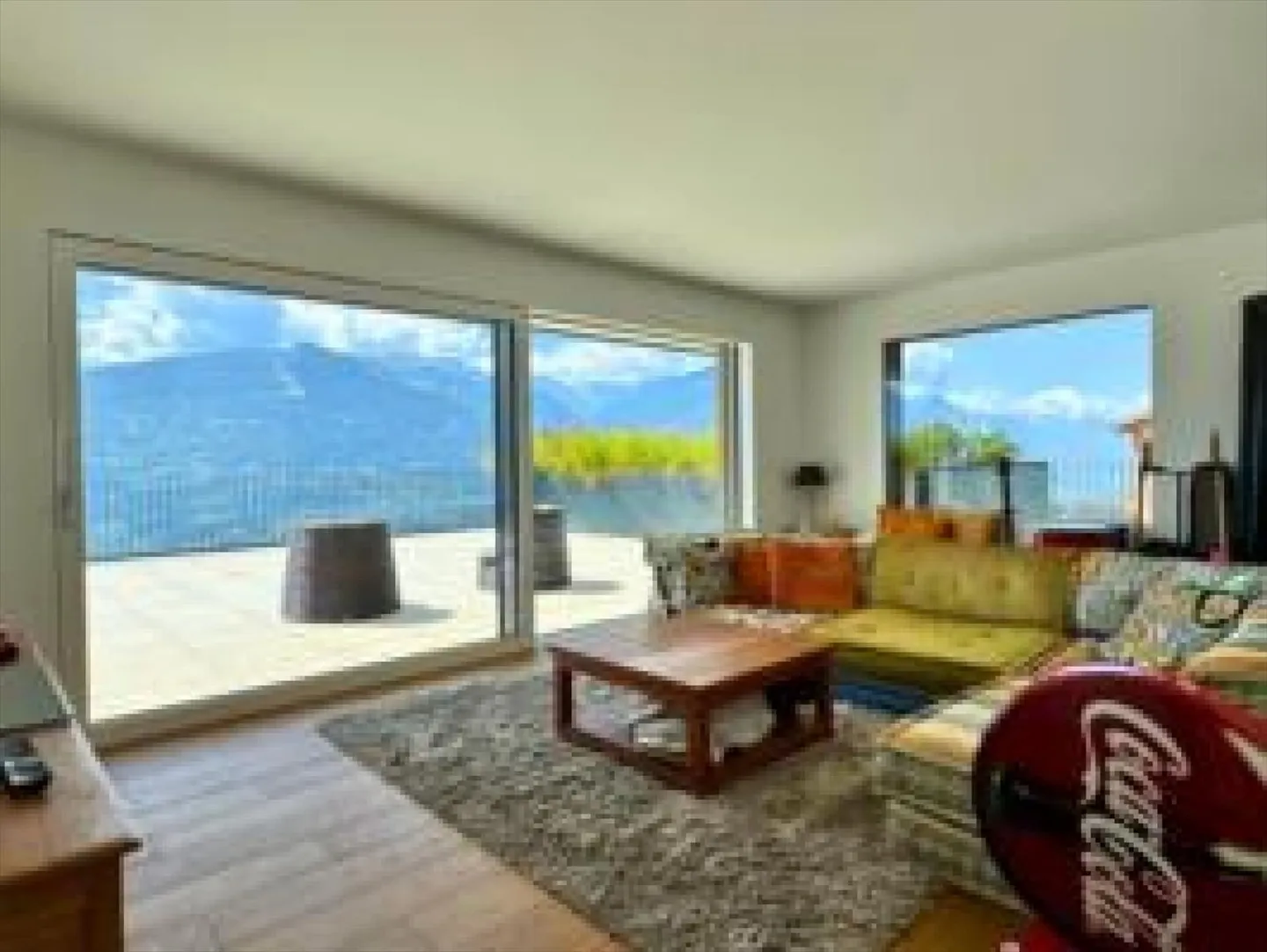 Magnificent high-end apartment with a breathtaking view - Photo 10 of 13