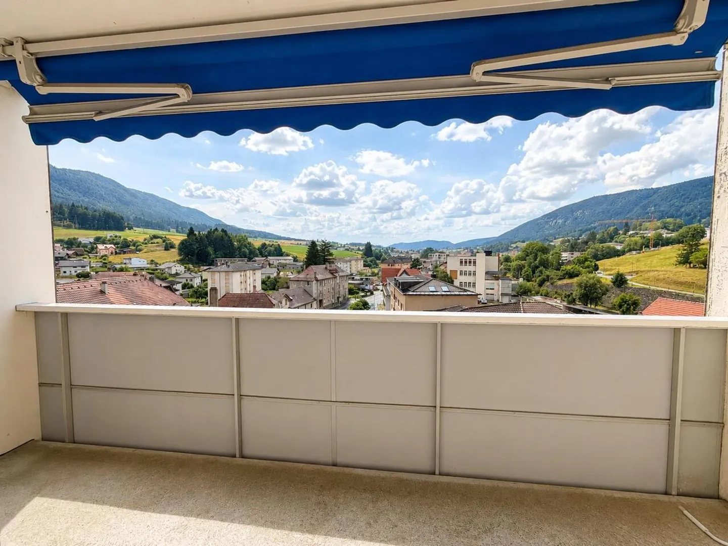 Charmant appartement de 4 pièces avec 2 balcons - Foto 9 von 13