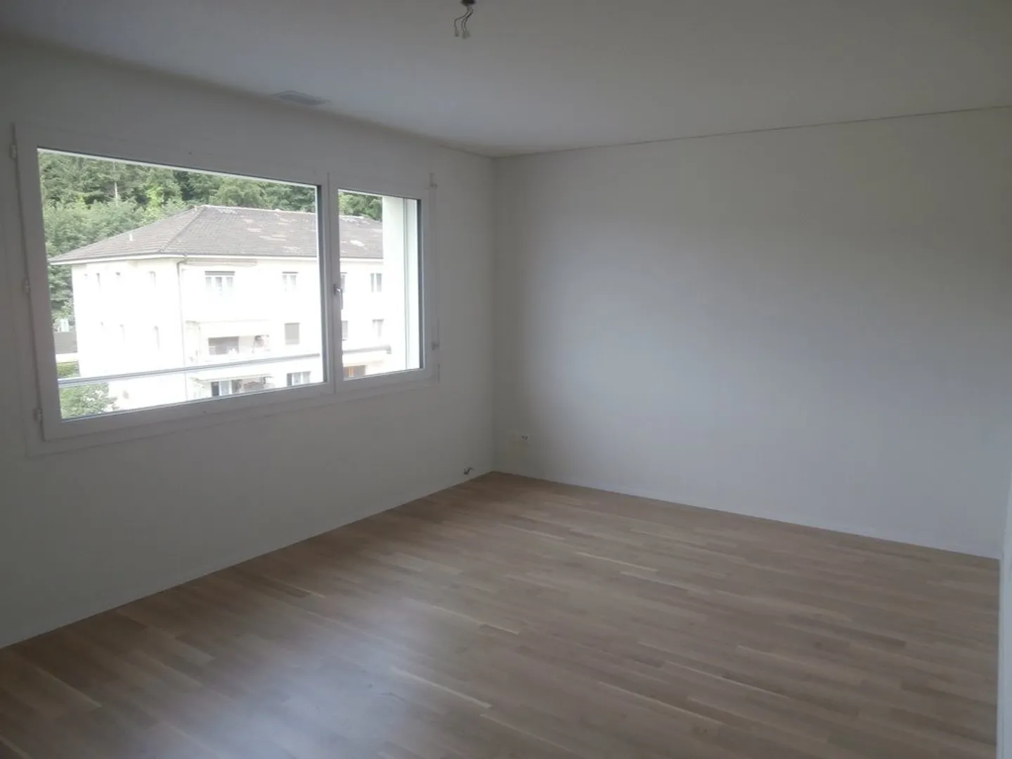 Moderne 3.5 Zimmerwohnung - Foto 3 von 10