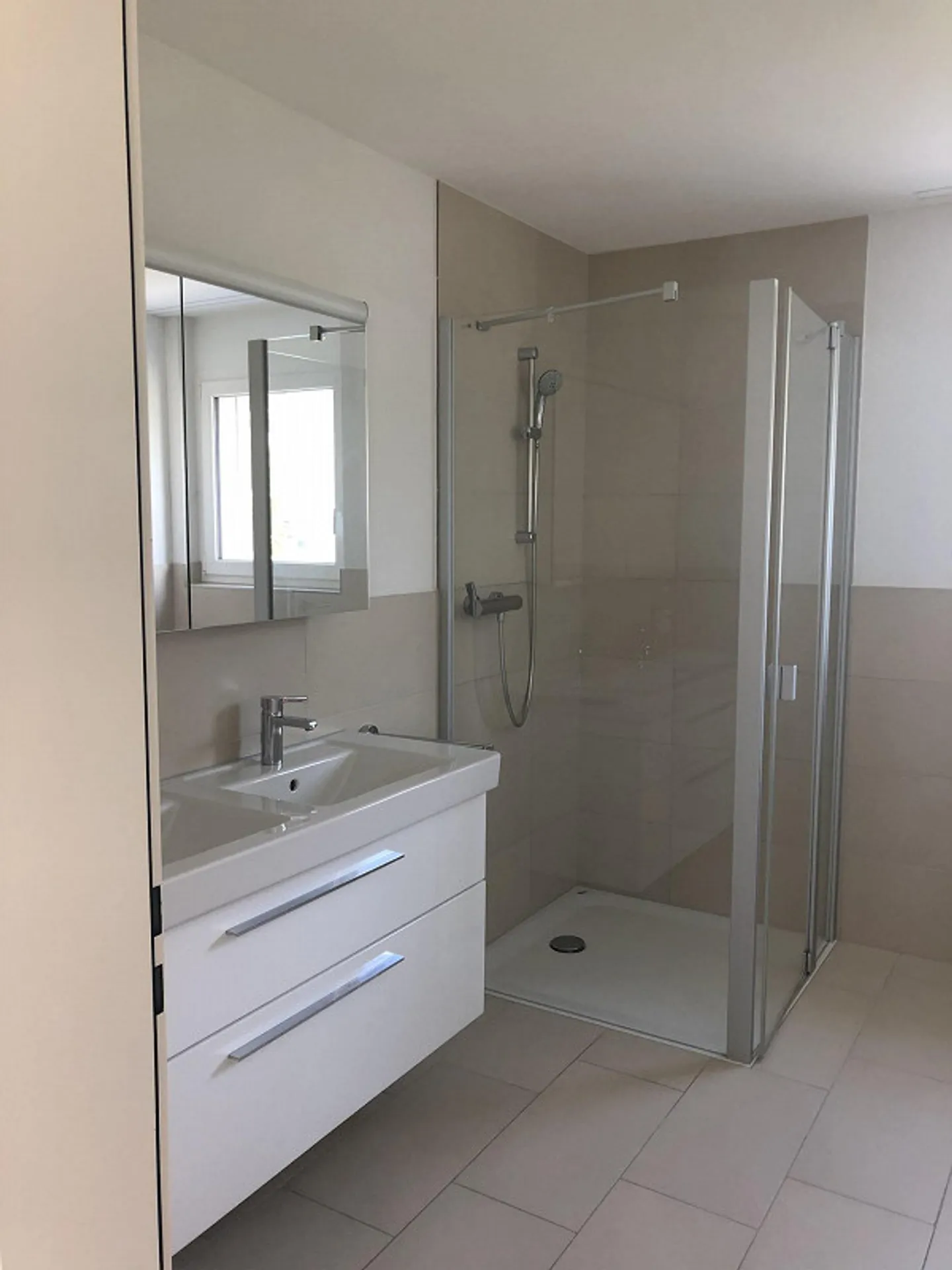 Appartamento sensazionale di 2,5 stanze al 2° piano, Est - Foto 4 di 11