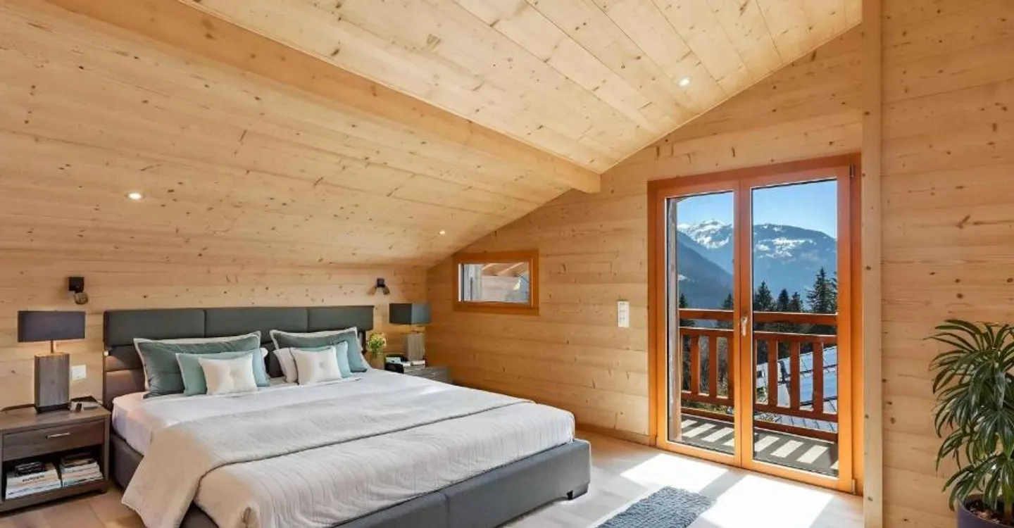Luxury Chalet with Stunning Views - Photo 5 of 6