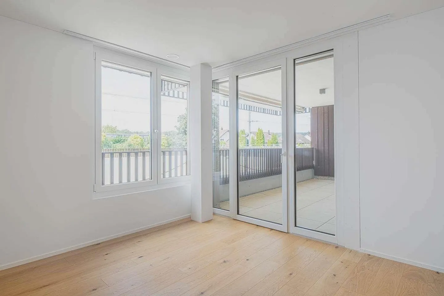High-quality new apartments in the heart of Dachsen - Photo 3 of 11