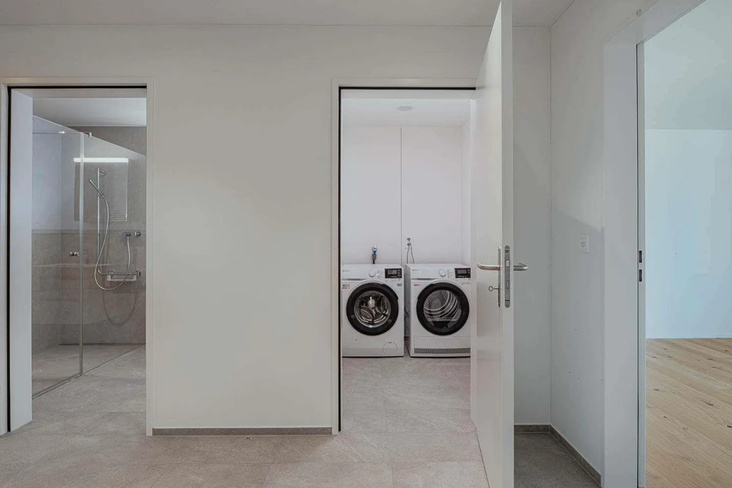 High-quality new apartments in the heart of Dachsen - Photo 5 of 11