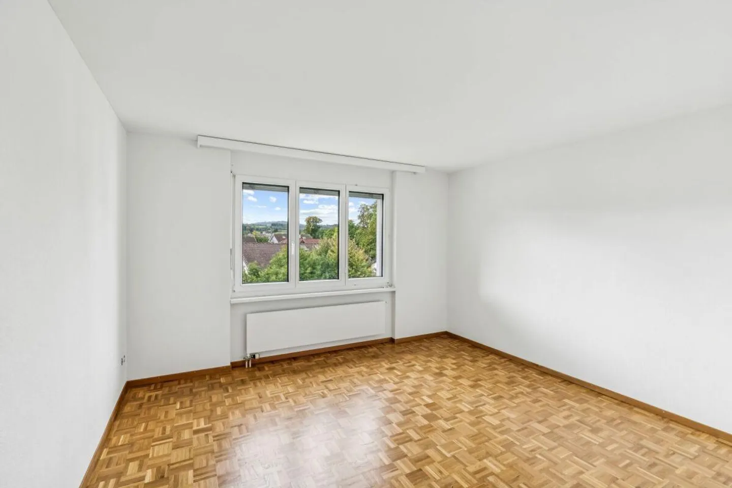 Appartement 4.5 pièces avec balcon dans un emplacement calme - Photo 8 sur 10