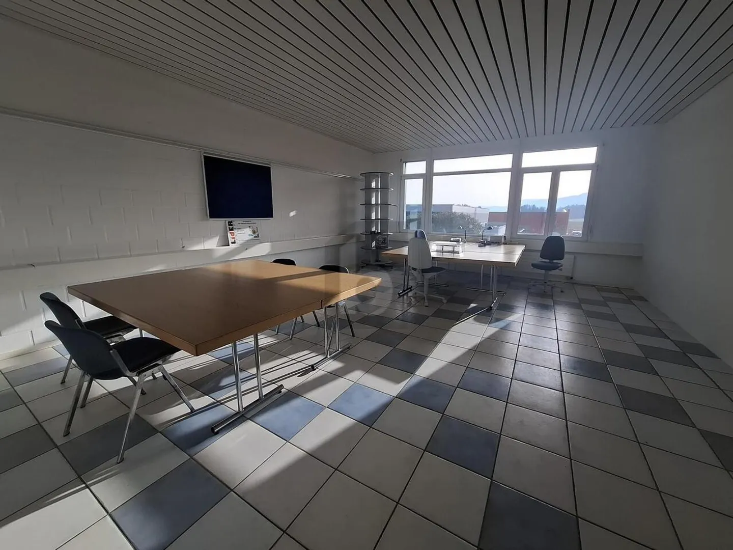 GUT LAGE UND LEICHTER ZUGANG - Foto 3 von 5