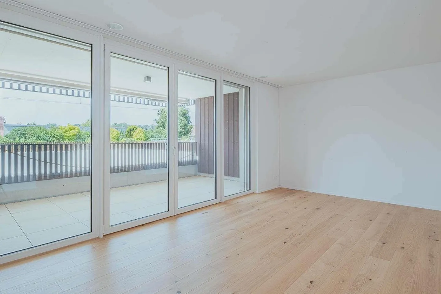 High-quality new apartments in the heart of Dachsen - Photo 1 of 11