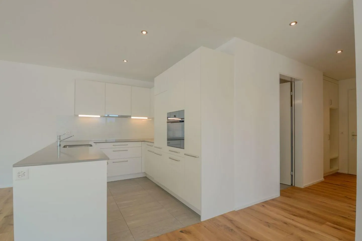 Appartamento attico di alta qualità con ampia terrazza - Foto 3 di 15