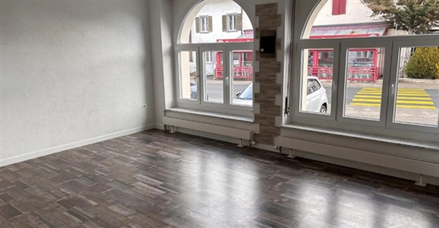 Commerce 3 rooms - Photo 2 of 12