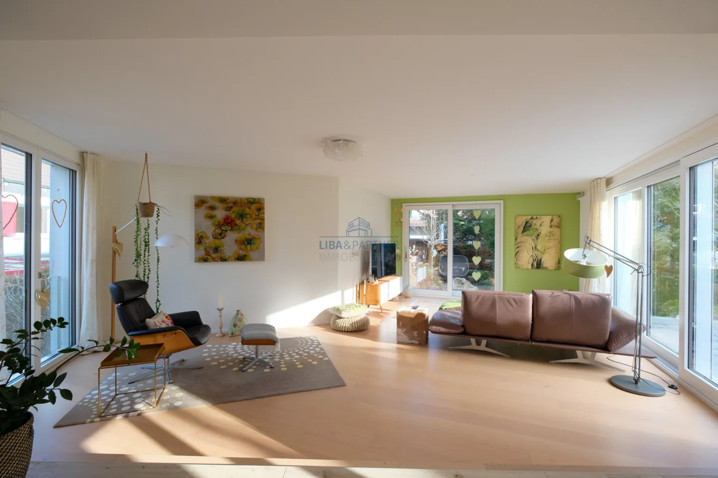 Casa unifamiliare ristrutturata di 7,5 stanze con carattere e ampliamento moderno - Foto 3 di 14