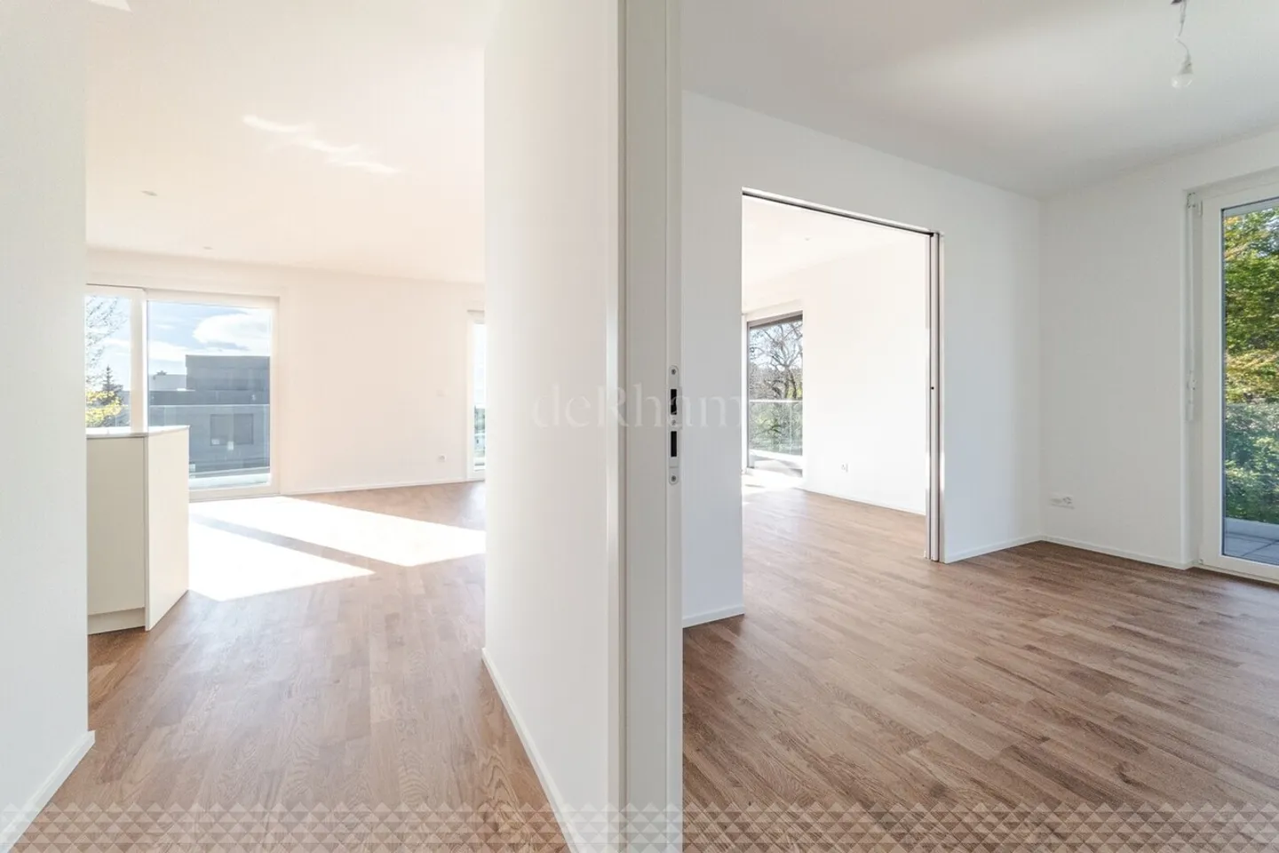 Sublime 4.5 rooms in a recent construction - Photo 4 of 13