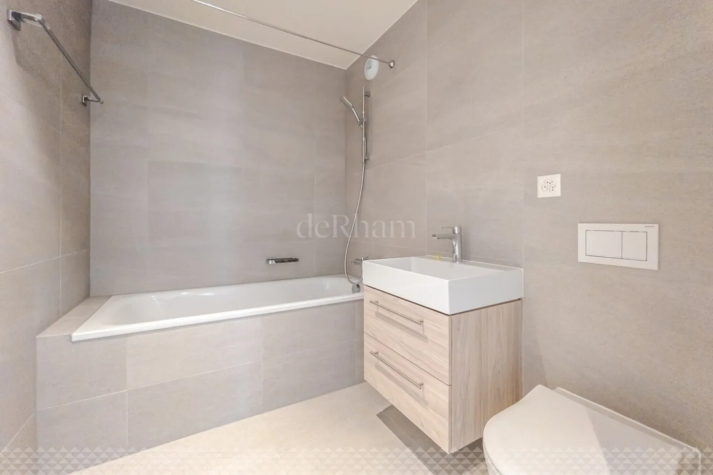 Sublime 4.5 rooms in a recent construction - Photo 6 of 13