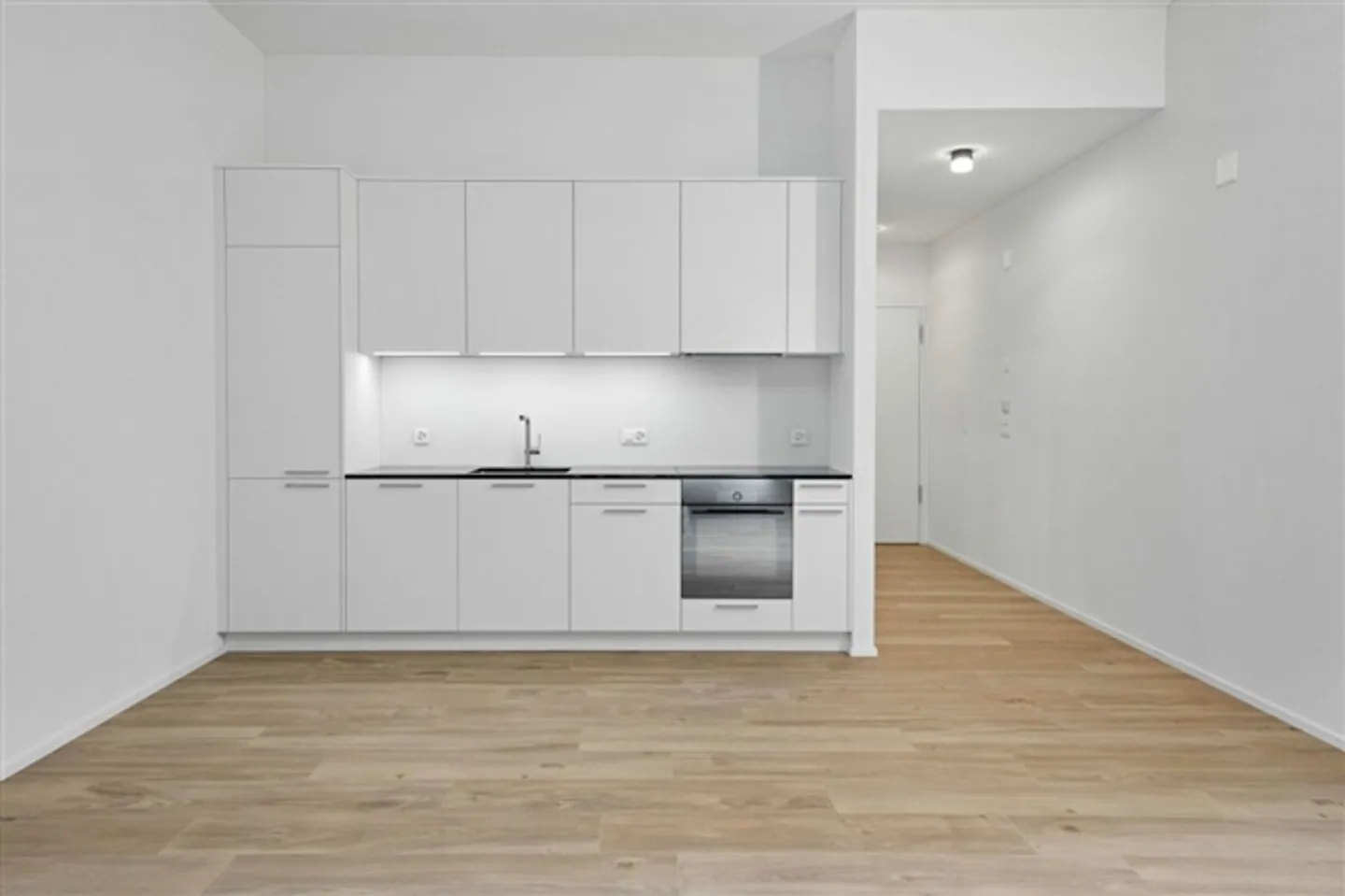 Loft-Atelier with 87 m² in B50 - Living and Working in the Center of Buchs - Photo 3 of 8