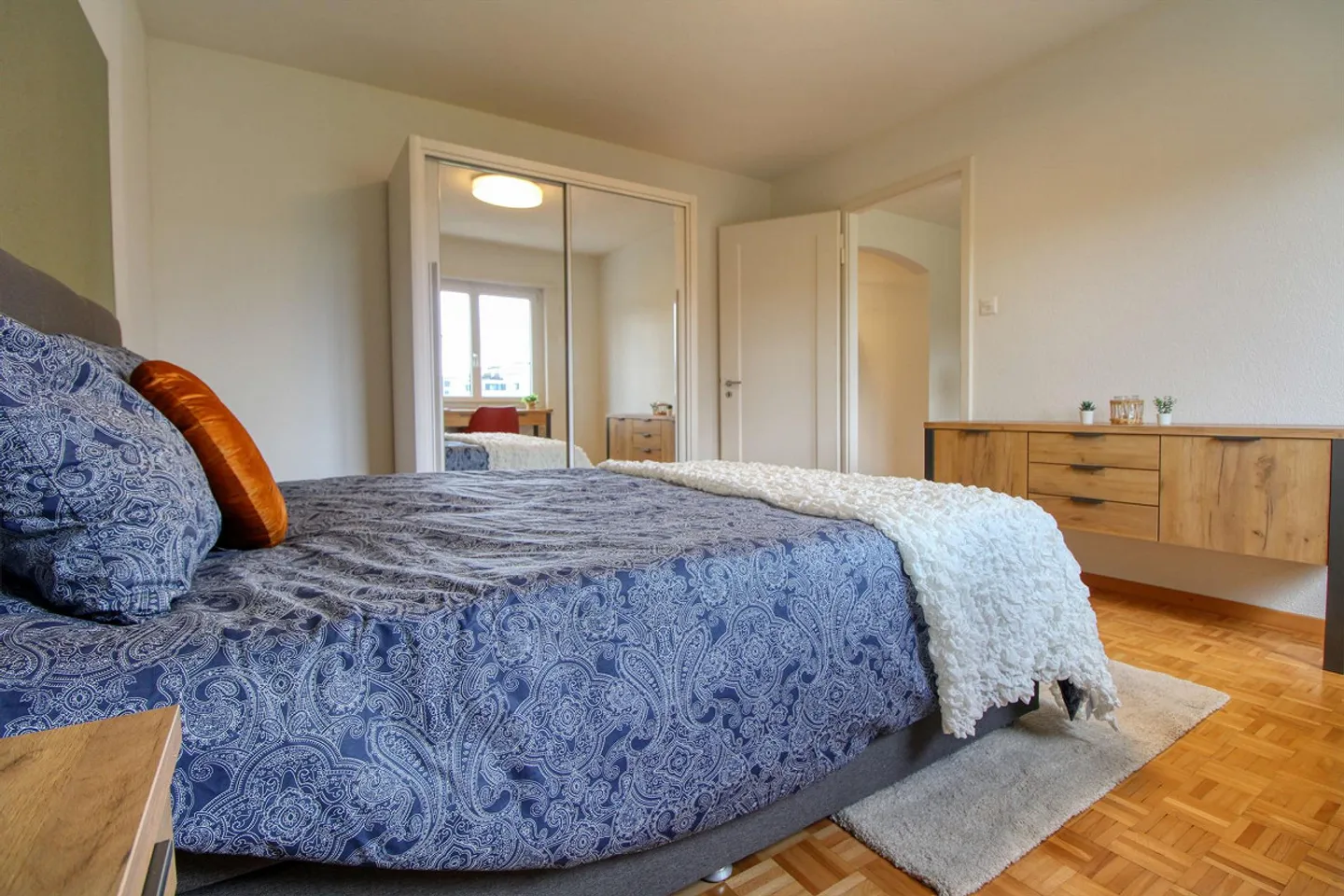 Quiet Urban Retreat Close to University in Irchel - Photo 1 of 20